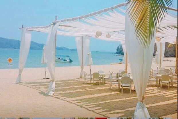 Pico De Loro Resort Condotel Nasugbu Exterior photo